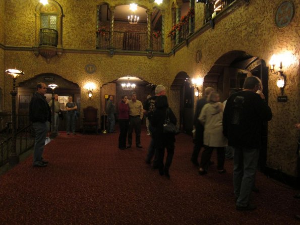 di_20120122-194632-floridatheatre-lobby