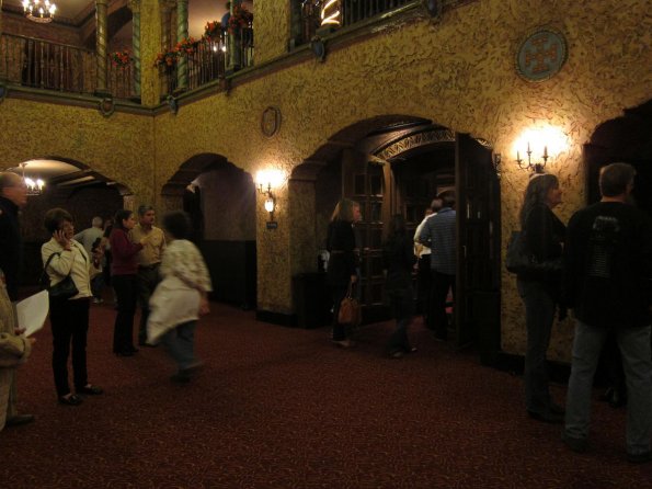 di_20120122-194724-floridatheatre-lobby