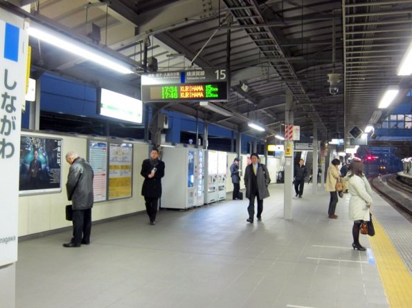 di_20120217-033153-shinagawa-platform