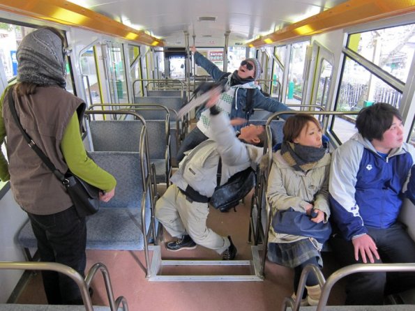 di_20120218-013051-takao-funicular-interior