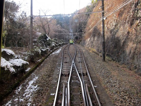 di_20120218-013631-takao-funicular-tracks