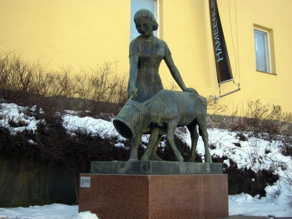 di_20120408-050844-hameenlinnaartmuseum-aukustiveuro-1954-bronzecalf