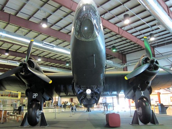 di_20120623_153308_nationalairforcemuseum_handleypagehalifax_belly