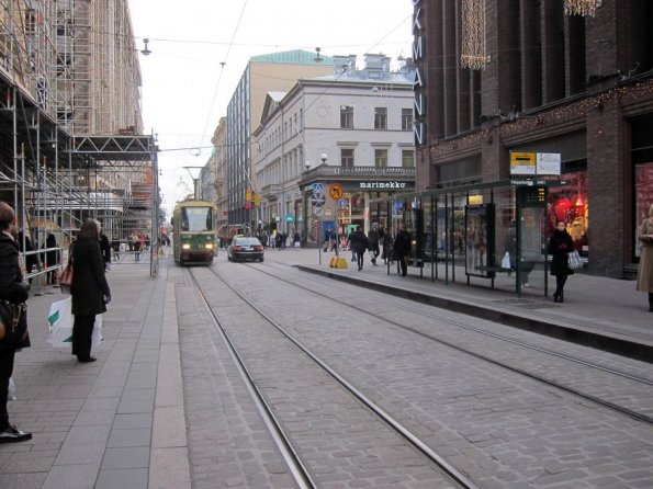 di_20121127_053017_stockmann_tram_stop_east