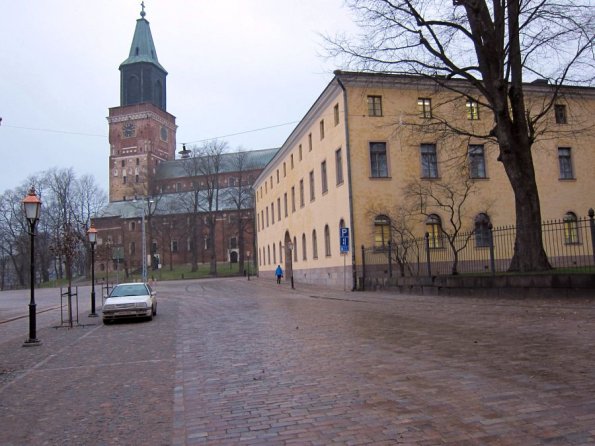 di_20121128_025306_turku_akatemiankatu_cathedral_n