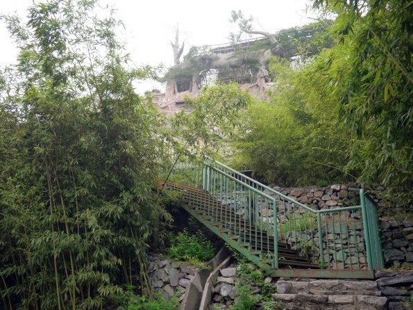di_20130629_234128_chineseethnicmuseum_steps_to_pumi