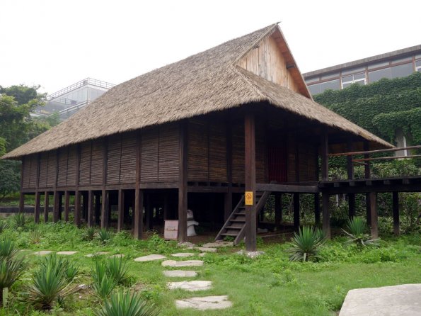 di_20130629_234710_chineseethnicmuseum_jino_house
