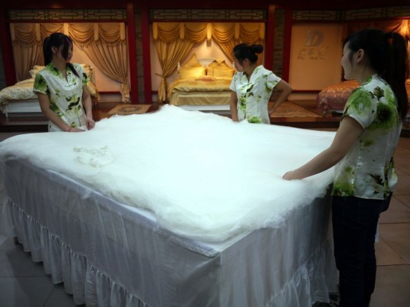 di_20130701_033224_beijing_mingzuyuan_silk_centre_cover
