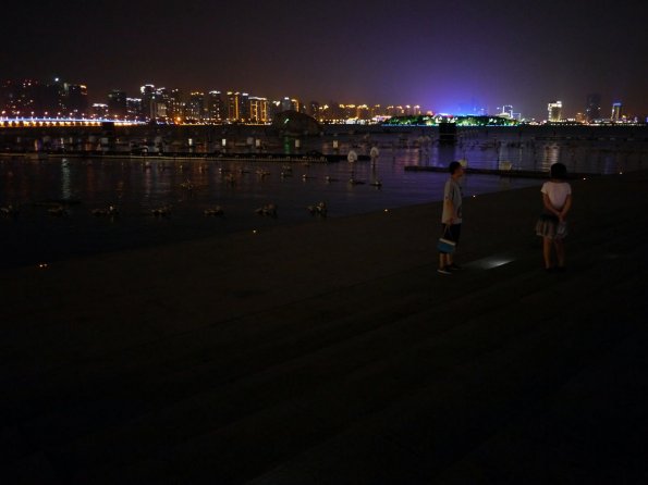 di_20130704_070132_suzhou_jinji_lake_skyline