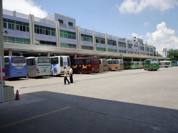 di_20130710_224512_kaiping_yici_bus_station_bays