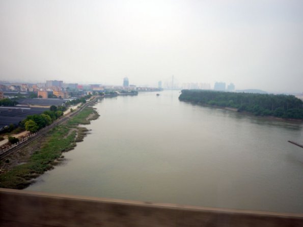 di_20130711_055058_guangzhou_river_crossing