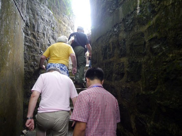 di_20130717_024814_catba_cannonfort_tunnel_stairs