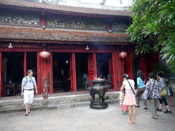 di_20130719_234026_hanoi_jadeislandtemple