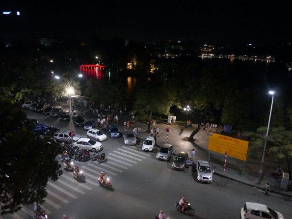 di_20130720_095652_hanoi_cityview_hoankiemlake_hucbridge