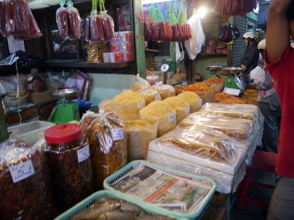 di_20130721_235310_hochiminhcity_cholon_binhthaymarket_dried_seafood