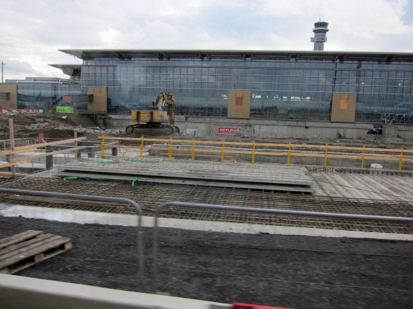 di_20131008_100616_osloairport_gardermoen_terminal_construction