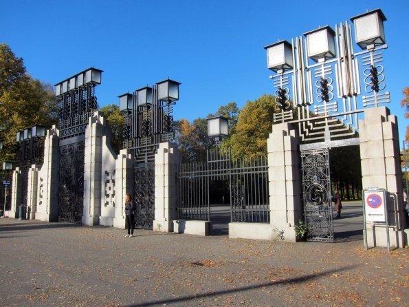 di_20131012_044308_oslo_frognerpark_gates