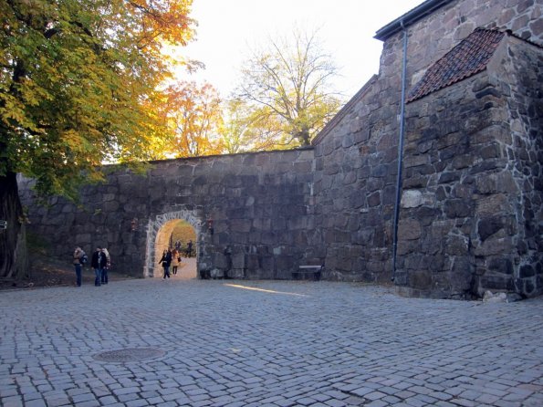 di_20131012_102326_oslo_akerhusfortress_wall