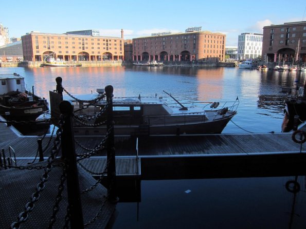 di_20131015_055058_albertdock_view_ne