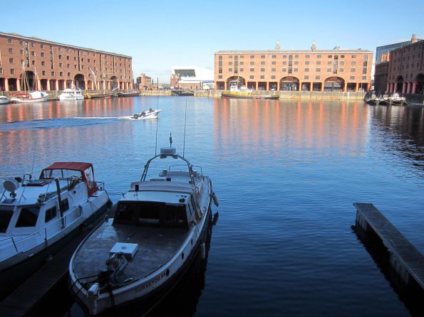 di_20131015_055314_albertdock_view_north