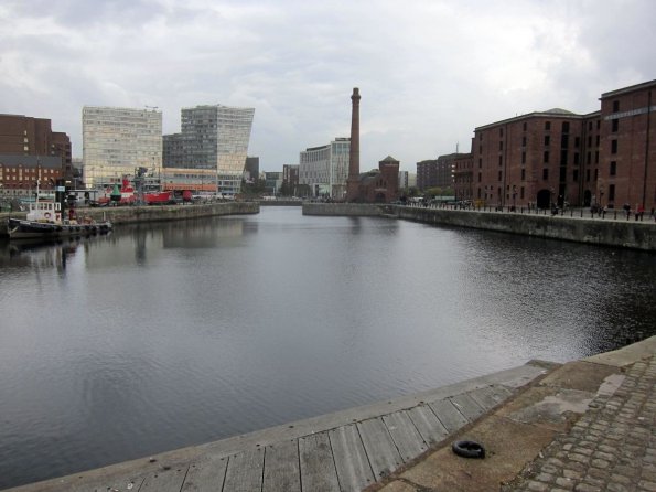 di_20131015_095848_liverpool_canningdock_albertdock_from_bridge