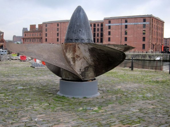 di_20131015_110248_liverpool_pierhead_propeller