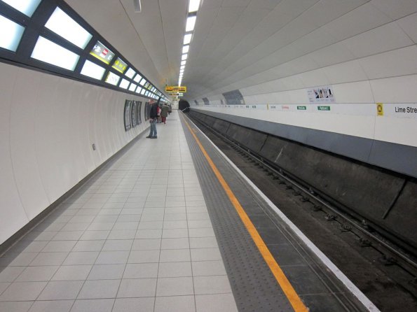 di_20131016_043102_liverpool_limestreet_underground_station