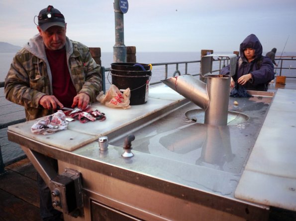 di_20140126_094658_redondobeachpier_sw_pier_cleaning_station