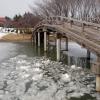 di_20140219_210004_eishinhigashino_bridge_over_lake_to_lawn