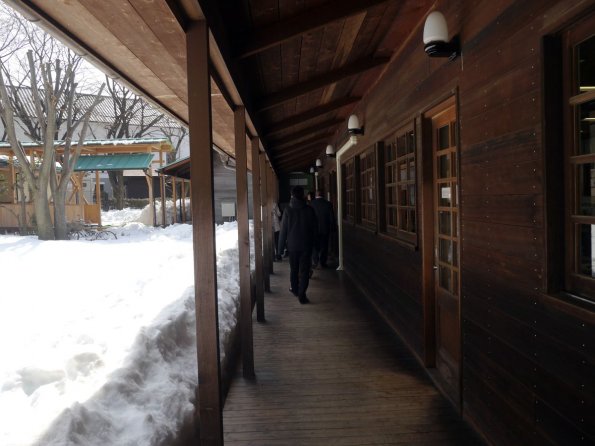di_20140219_220030_eishinhigashino_teachingstaffblock_arcade