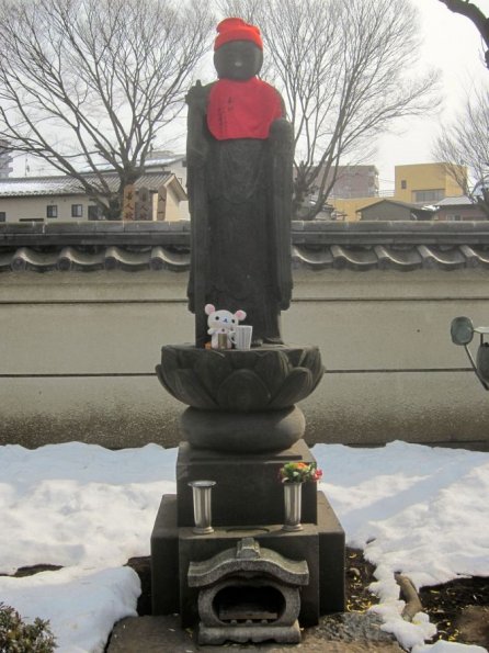 di_20140220_001548_kawagoe_renkeijitemple_statue_apron_hat
