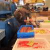 di_20140220_185748_tsukijimarket_gutting_fish