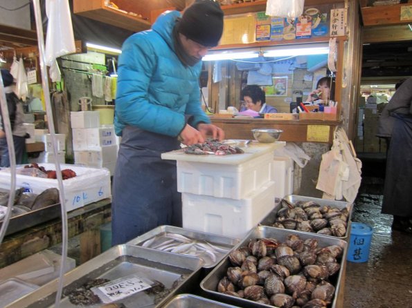 di_20140220_190434_tsukijimarket_shellfish