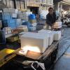 di_20140220_191318_tsukijimarket_cart_styrofoam_packs