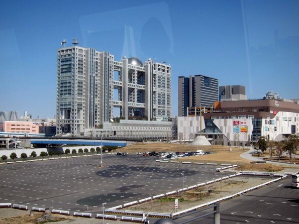 di_20140221_213716_yurikamome_monorail_view_fujitvbuilding