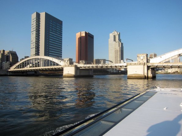 di_20140222_021638_suijo_waterbus_kachidokibridge_west_harumidoriave