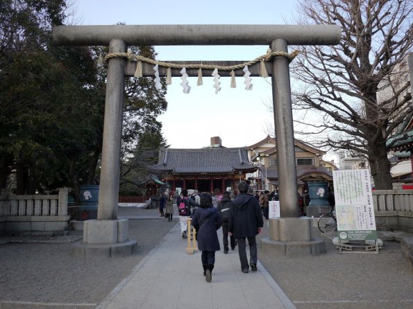 di_20140222_025840_asakuksashrine_sanjasama_torii