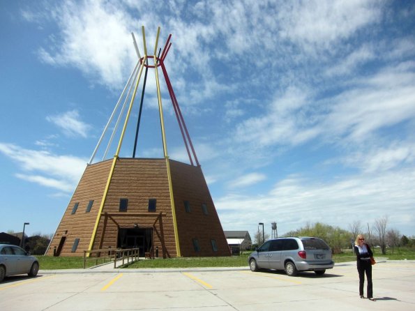 20140520_134800_sintegleskau_lakotastudies_building_ap