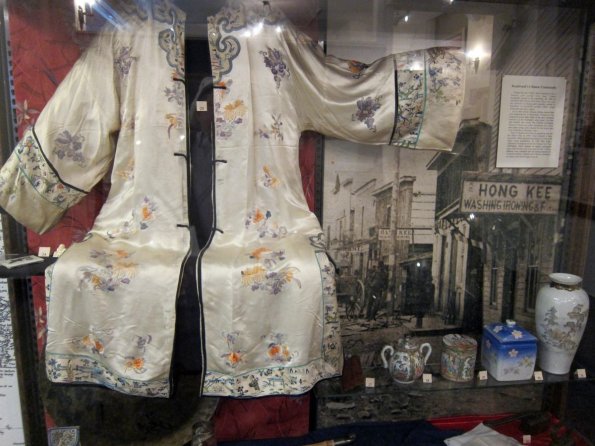 20140522_110433_deadwood_adamsmuseum_ethnicexhibit_cabinet