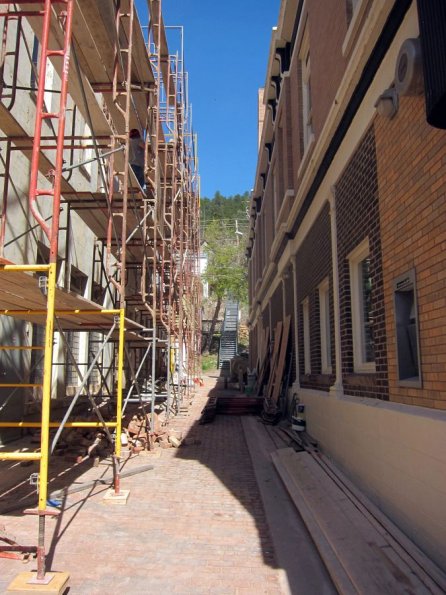 20140522_111527_deadwood_leestreet_eastward_stairs