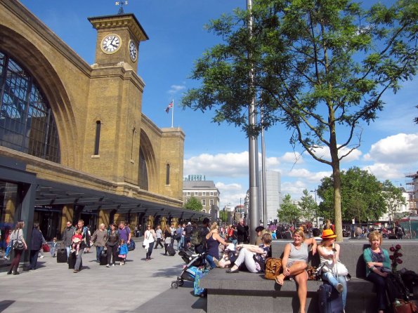 20140525_100650_kingscrossstation_southernsquare_plaza