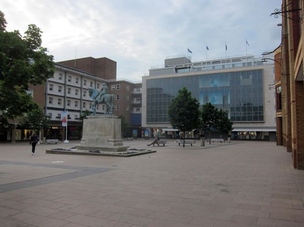 20140601_132859_coventry_broadgate_plaza_ladygodivastatue