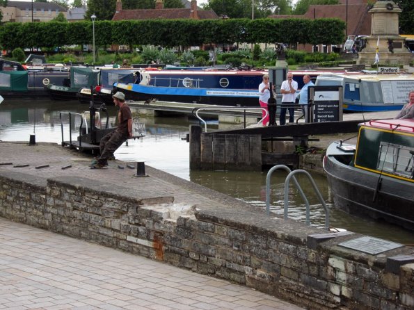 20140602_114635_stratforduponavon_locks_gate_fulcrum