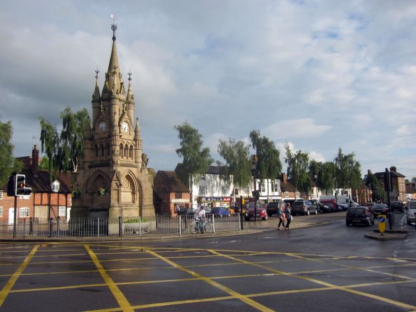 20140602_123832_stratforduponavon_americanmemorialfountain_rotherstreet