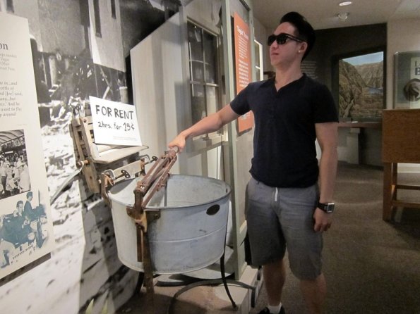 di_20140627_123252_bouldercitymuseum_laundry_tub_ahi