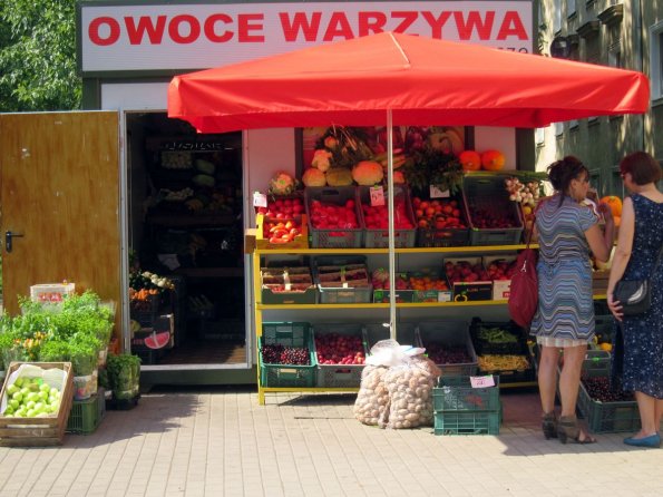 di_20140716_082538_warsaw_muranowska_fruit_vendor