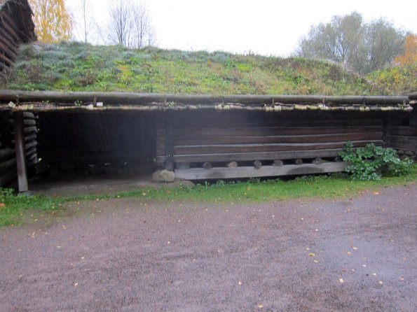 di_20141018_051546_norskfolkmuseum_setesdal_grass_roof