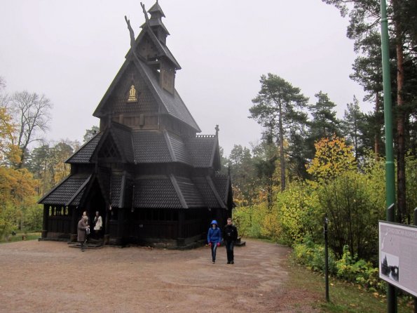 di_20141018_052809_norskfolkmuseum_golstavechurch