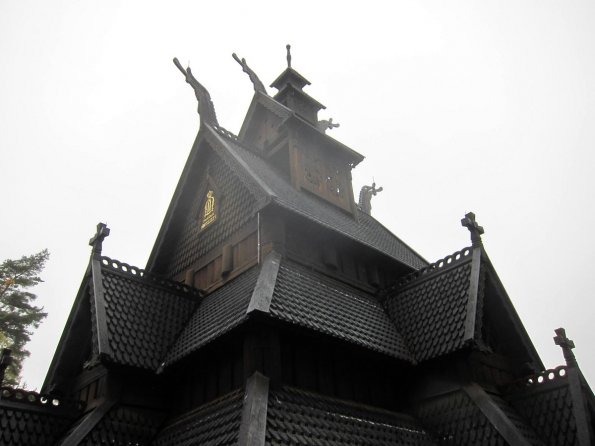 di_20141018_053855_norskfolkmuseum_golstavechurch_steeple