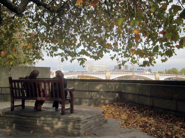 di_20141023_082407_london_millbank_embankment_bench_lambethbridge